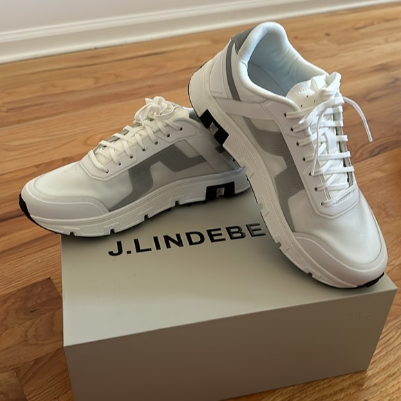 J. Lindeberg women’s golf shoe - Picture 2 of 2